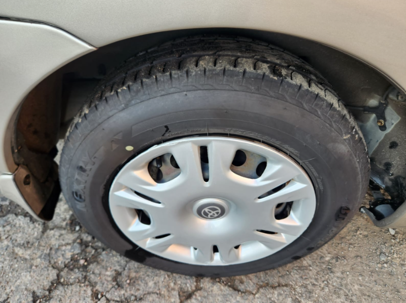  31009  TOYOTA COROLLA  2001  
