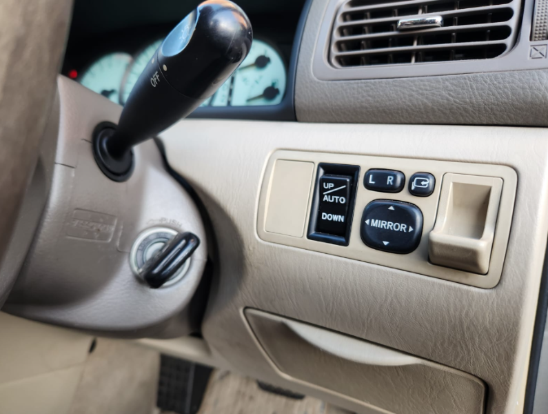  31009  TOYOTA COROLLA  2001  