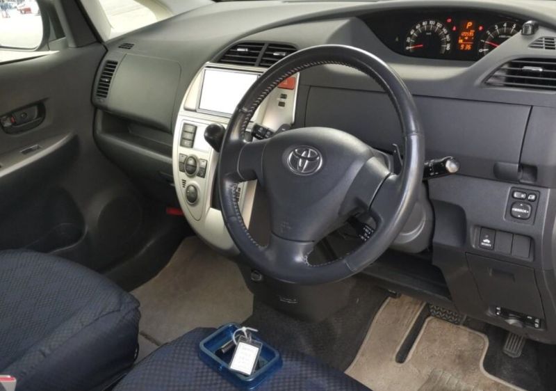  31010  TOYOTA RACTIS  2010  