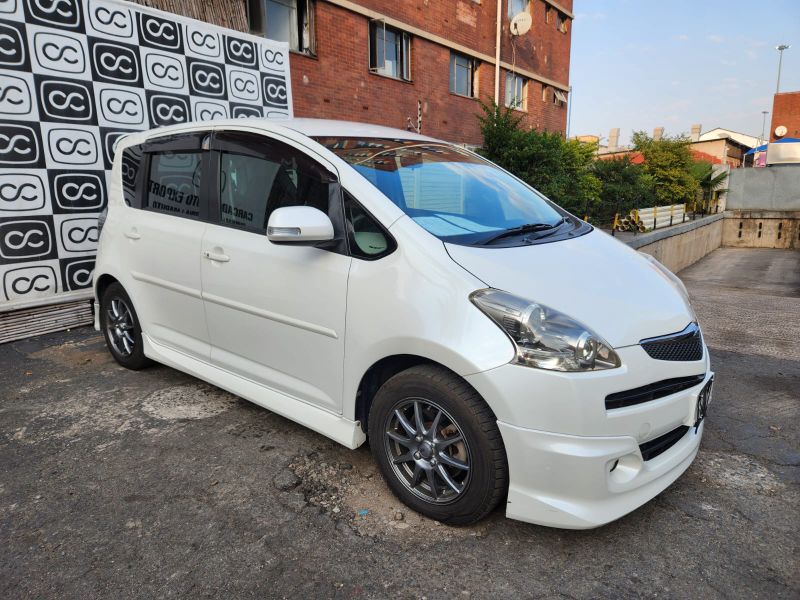  31011  TOYOTA RACTIS  2010  