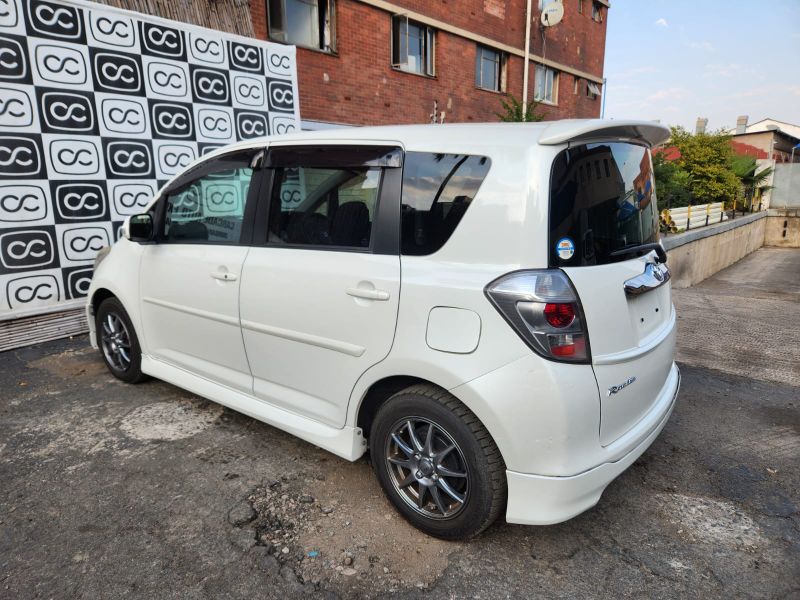  31011  TOYOTA RACTIS  2010  
