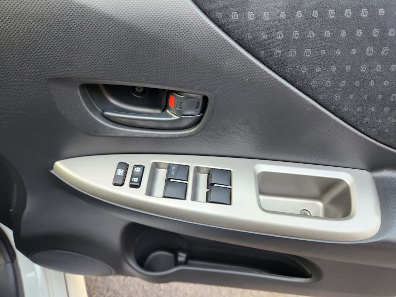  31011  TOYOTA RACTIS  2010  