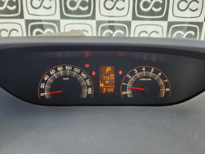  31011  TOYOTA RACTIS  2010  