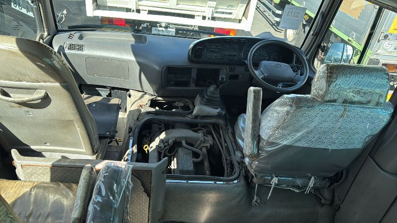  31018  TOYOTA COASTER  2003  