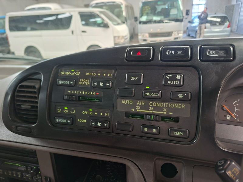  31018  TOYOTA COASTER  2003  