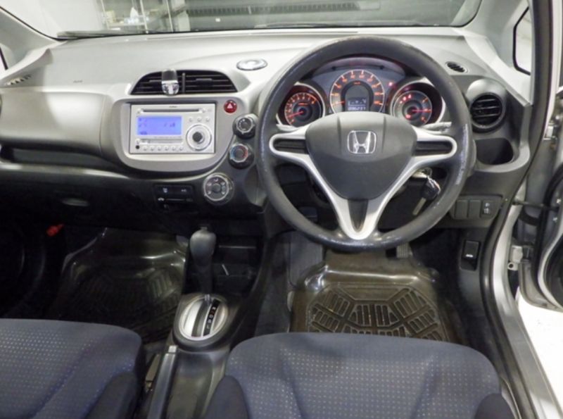  31025  HONDA FIT  2009  