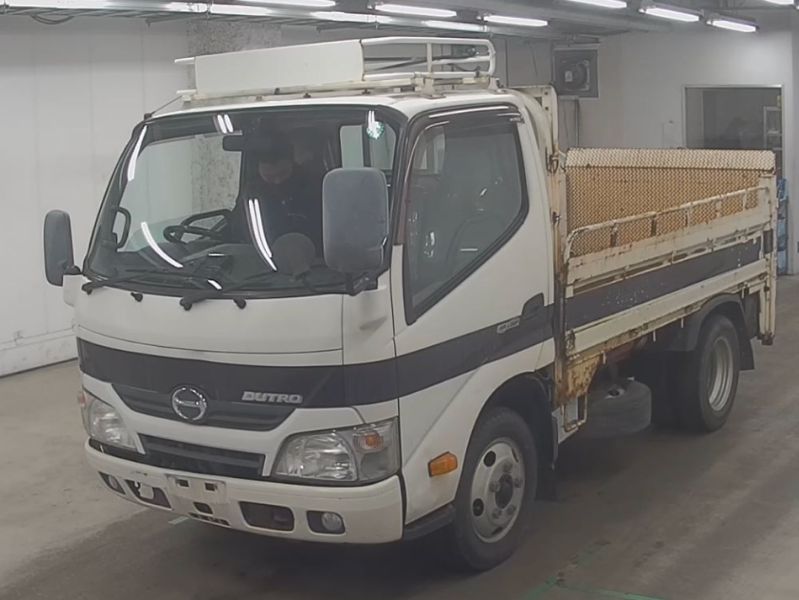  31033  HINO DUTRO  2014 