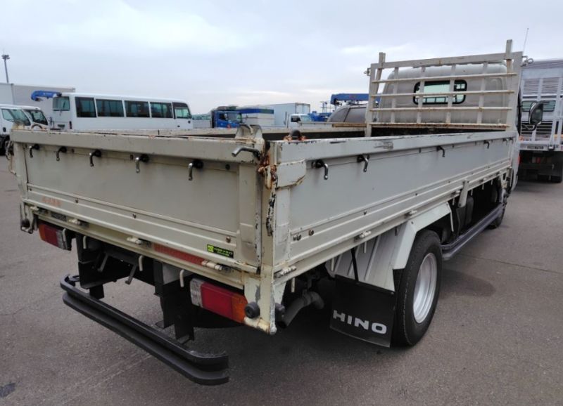  31034  HINO DUTRO  2002  