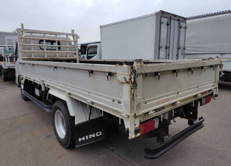  31034  HINO DUTRO  2002  
