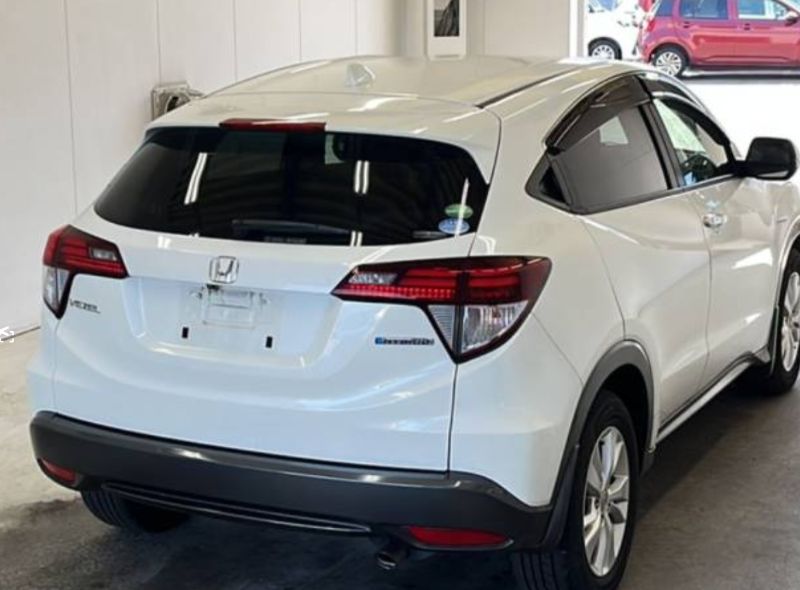  31039  HONDA VEZEL  2017  