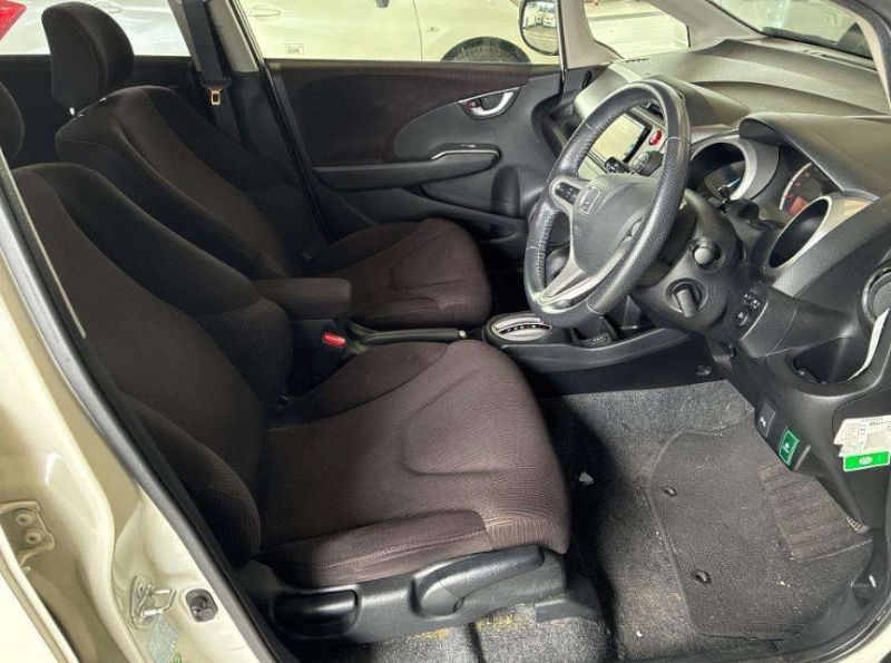  31054  HONDA FIT  2012  