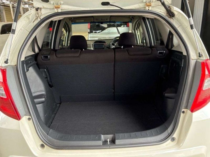  31054  HONDA FIT  2012  