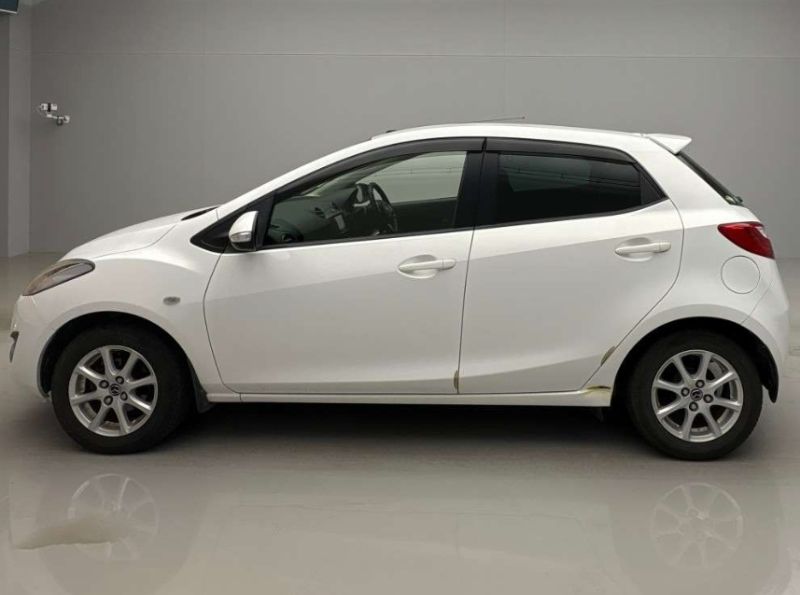  31056  MAZDA DEMIO  2012  