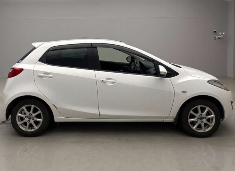  31056  MAZDA DEMIO  2012  