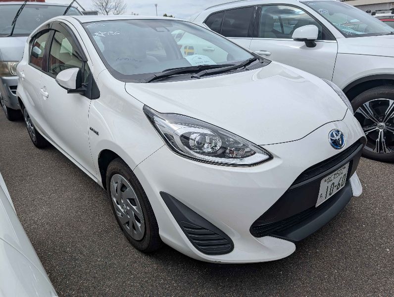  31059  TOYOTA AQUA  2018 