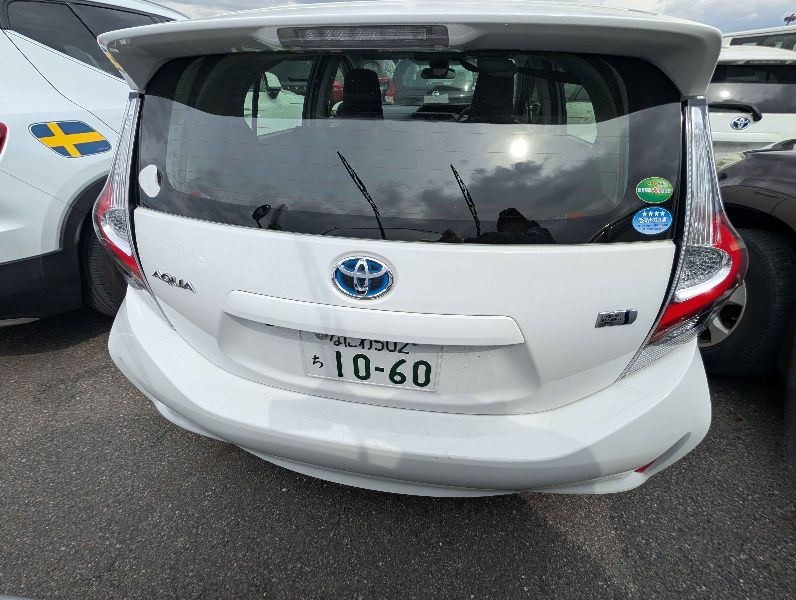  31059  TOYOTA AQUA  2018  