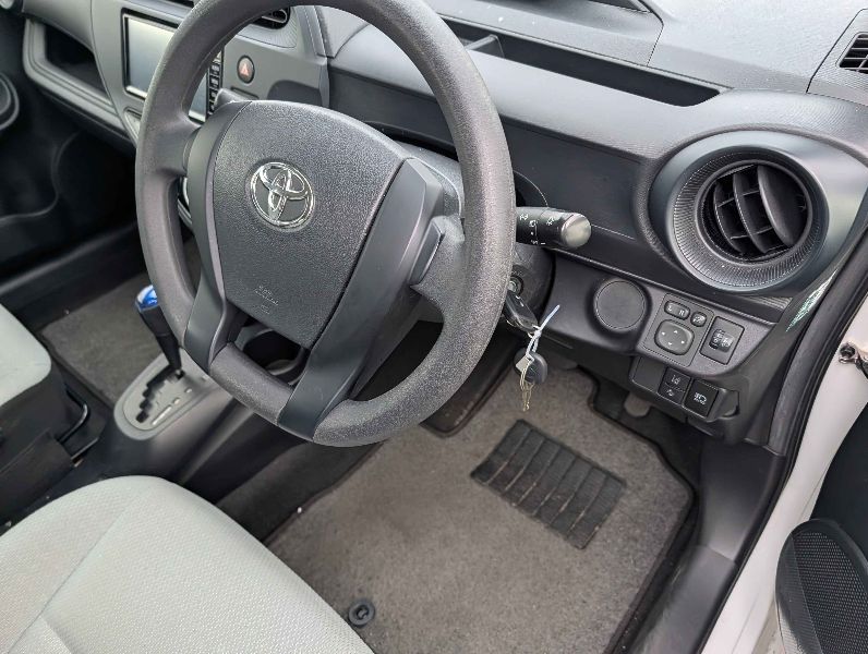  31059  TOYOTA AQUA  2018  