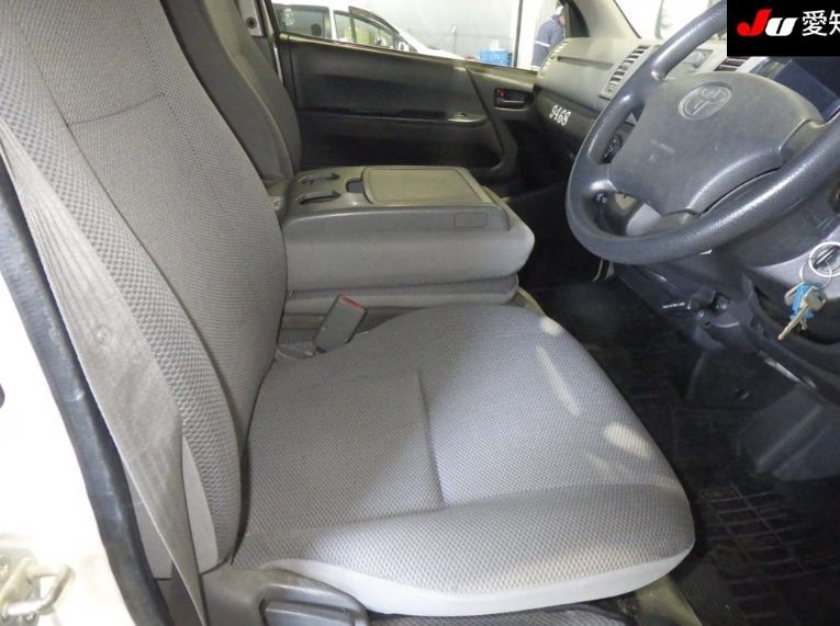  31064  TOYOTA HIACE -V  2004  