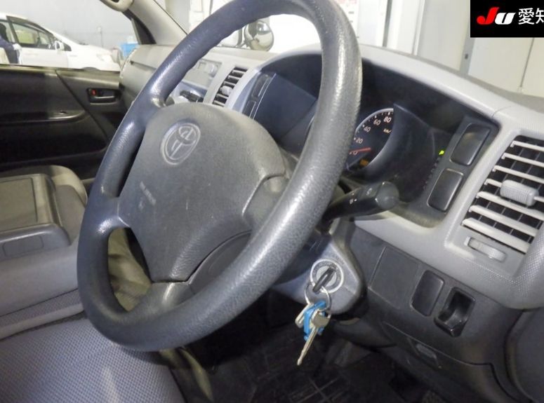  31064  TOYOTA HIACE -V  2004  