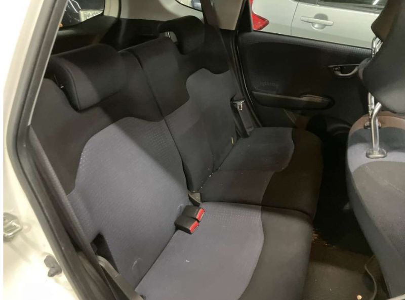  31068  HONDA FIT  2010  