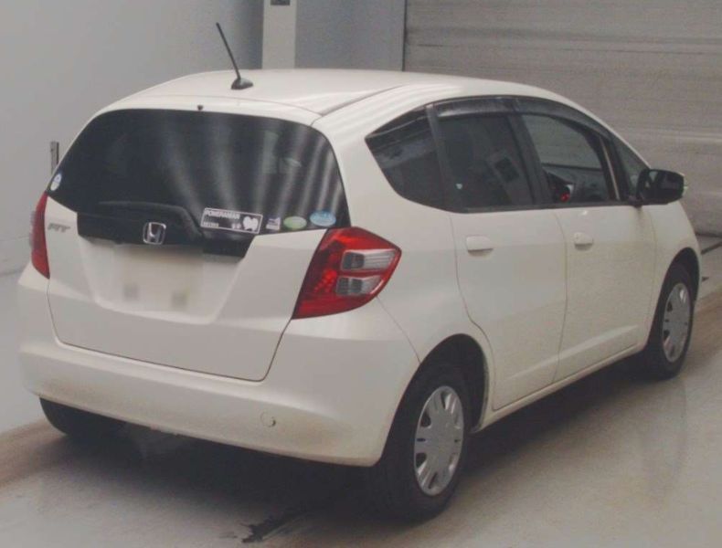  31068  HONDA FIT  2010  