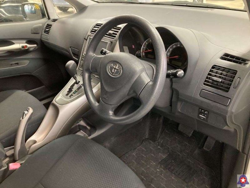  31071  TOYOTA AURIS  2009  