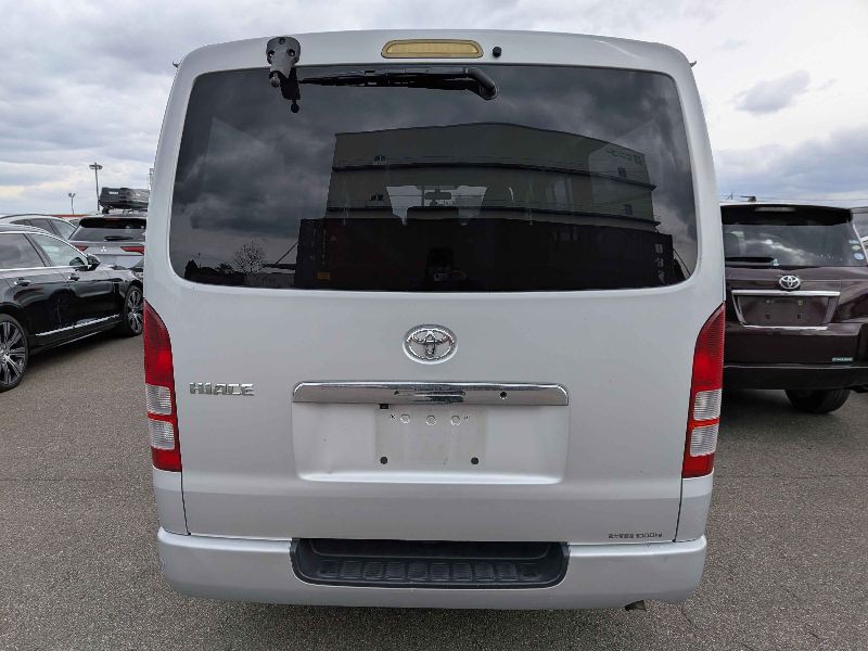  31073  TOYOTA HIACE  2004  