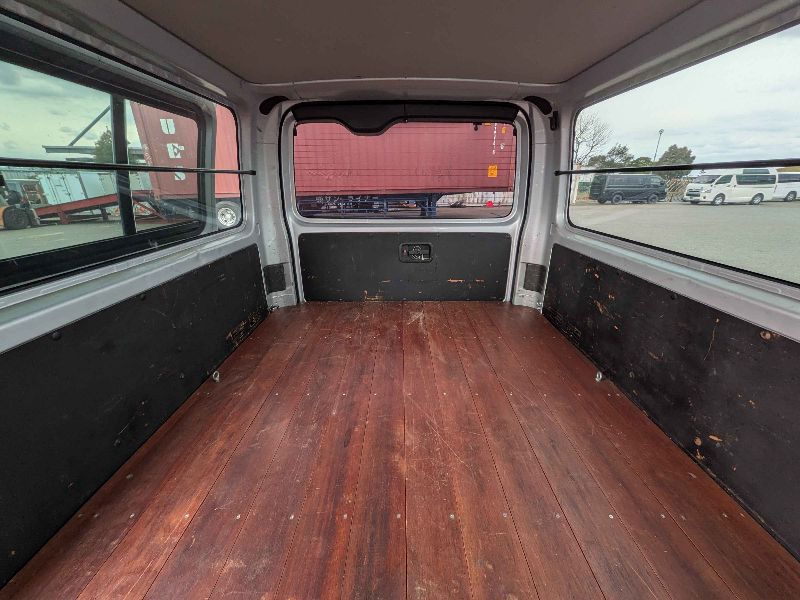  31073  TOYOTA HIACE  2004  