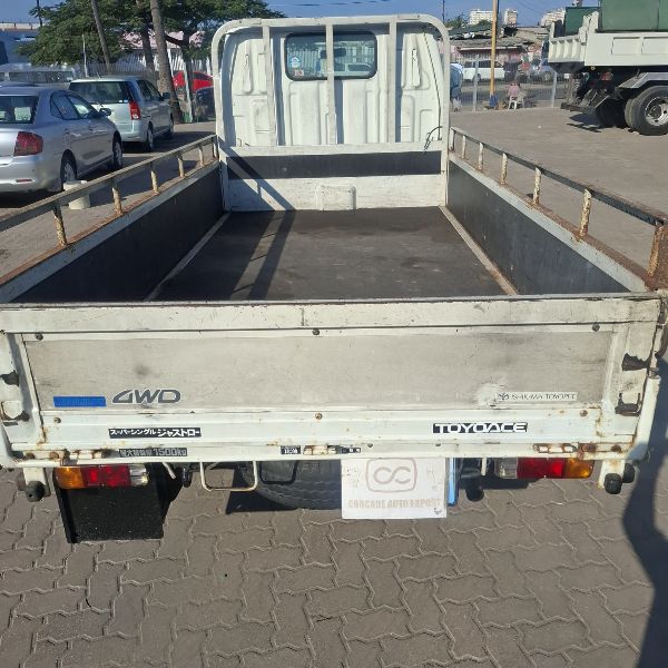  31074  TOYOTA TOYOACE TRUCK  2001  