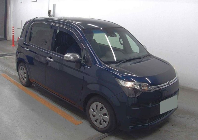  31084  TOYOTA SPADE  2017 