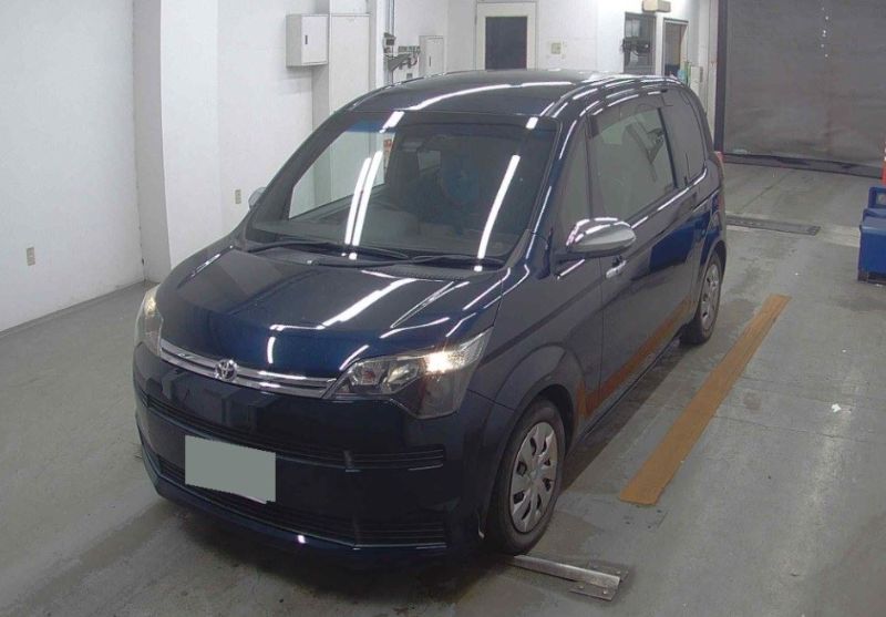  31084  TOYOTA SPADE  2017  