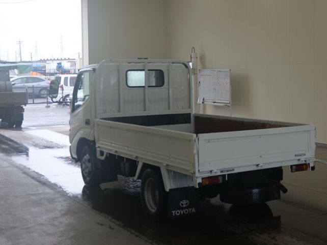  31086  HINO DUTRO  2003  