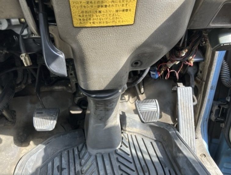  31093  HINO DUTRO  2003  