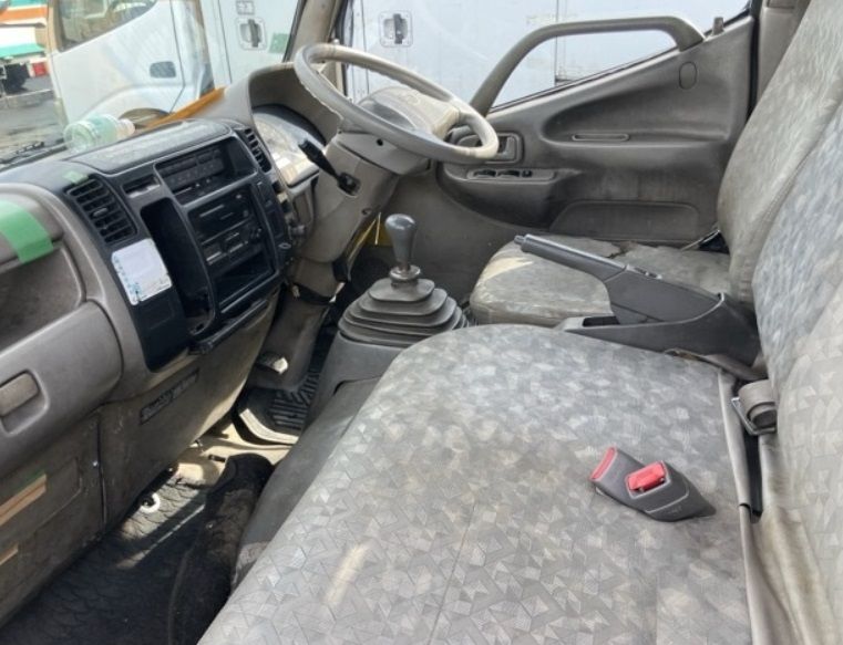  31093  HINO DUTRO  2003  