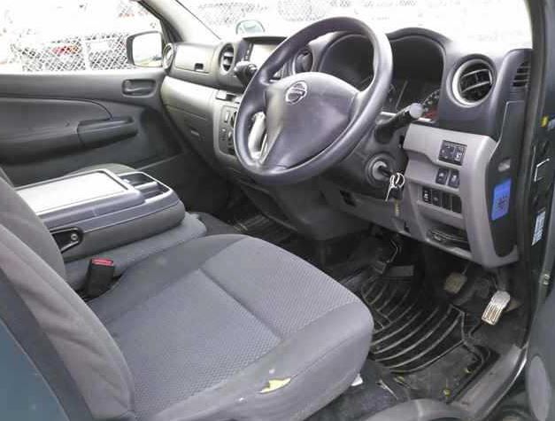 31099  NISSAN CARAVAN  2018  