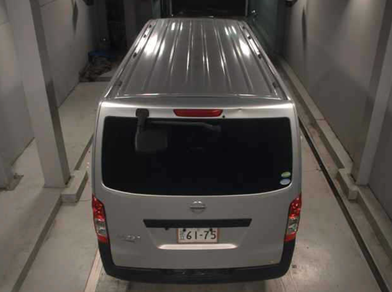  31100  NISSAN CARAVAN  2017  