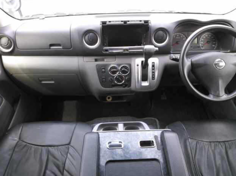 31100  NISSAN CARAVAN  2017  
