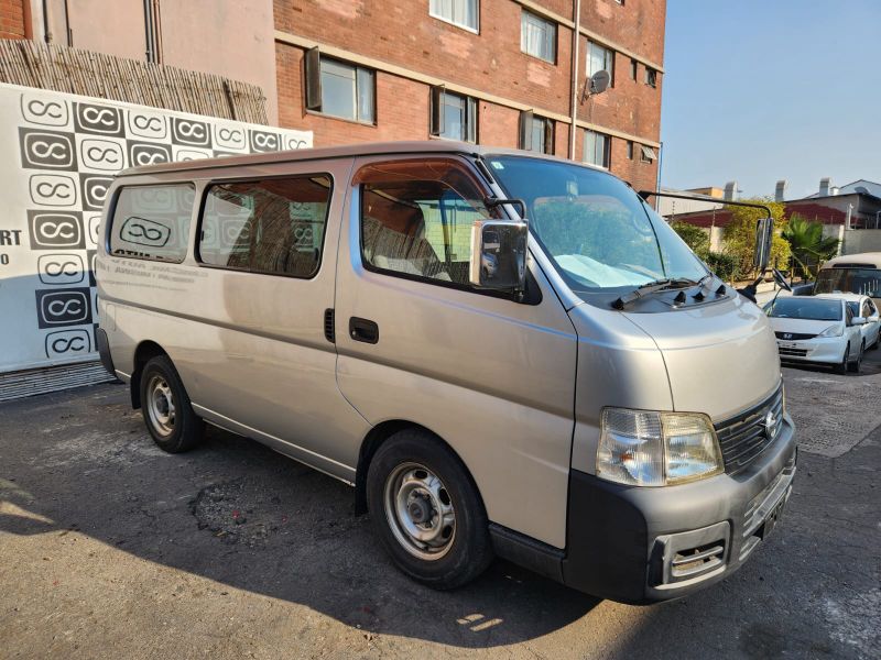  31104  NISSAN CARAVAN  2003 