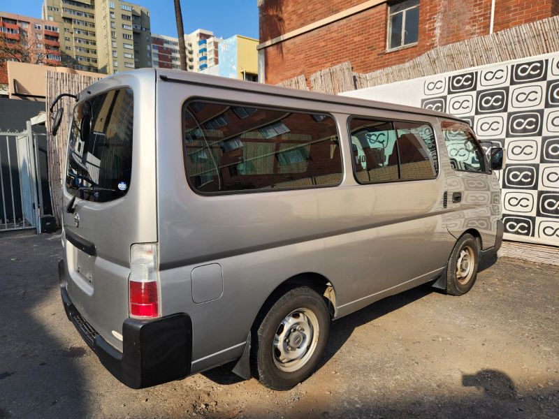  31104  NISSAN CARAVAN  2003  