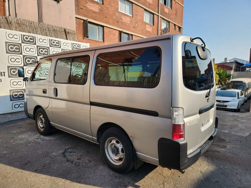  31104  NISSAN CARAVAN  2003  