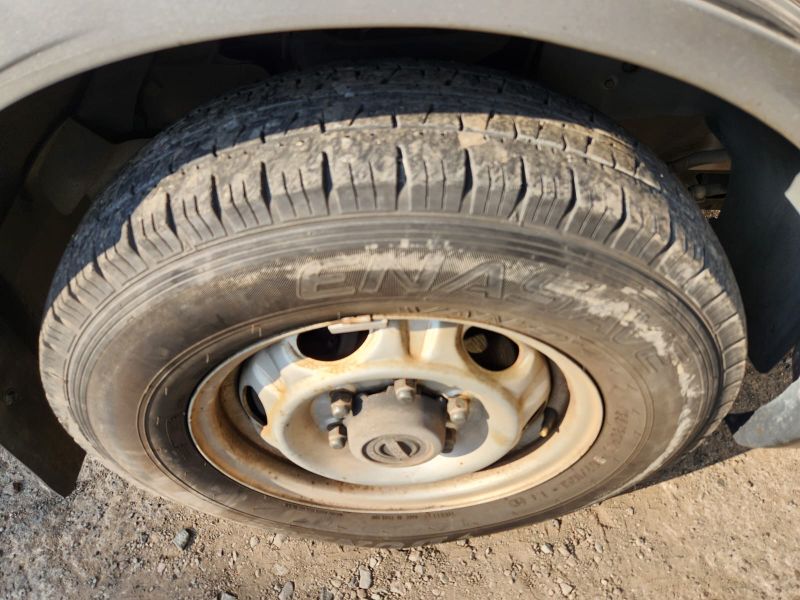  31104  NISSAN CARAVAN  2003  