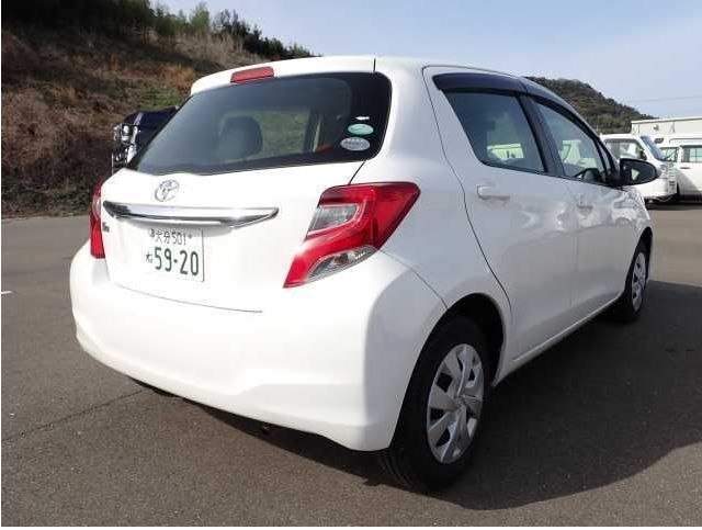  31118  TOYOTA VITZ  2016  