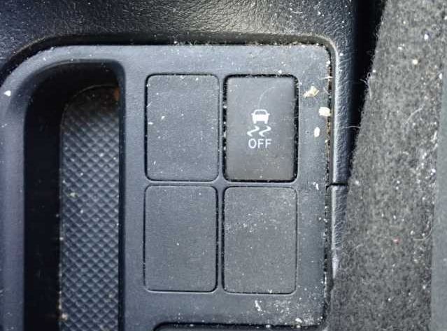  31118  TOYOTA VITZ  2016  