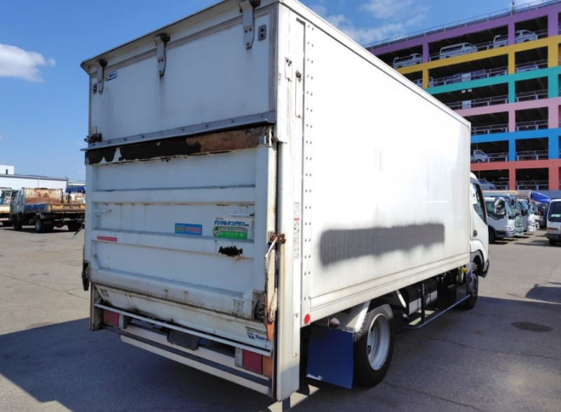  31124  HINO DUTRO  2005  