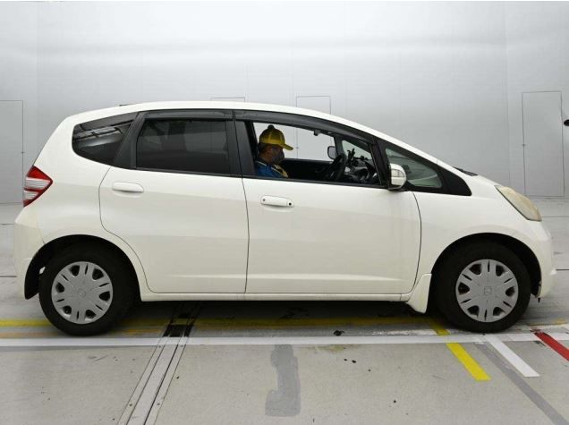  31126  HONDA FIT  2010  