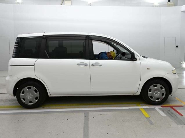  31127  TOYOTA SIENTA  2005  