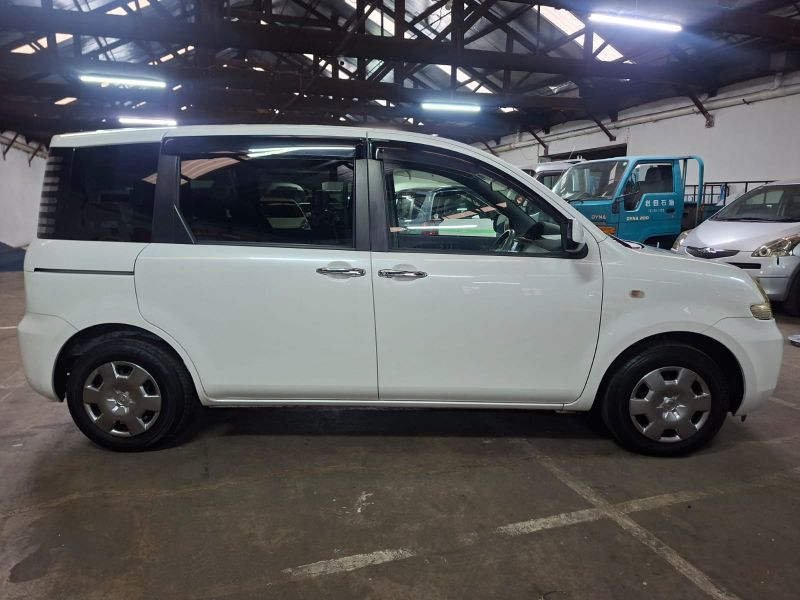  31127  TOYOTA SIENTA  2005  