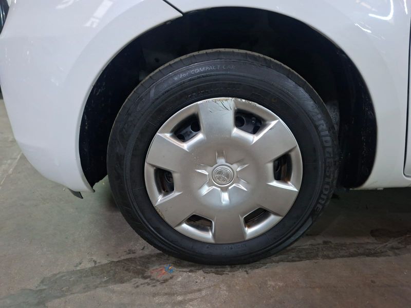  31127  TOYOTA SIENTA  2005  