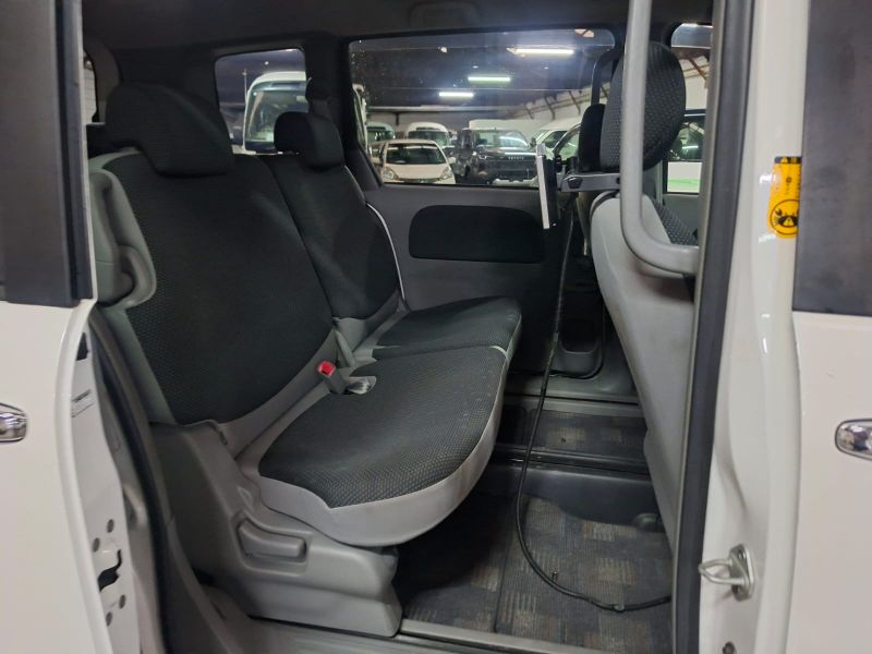  31127  TOYOTA SIENTA  2005  