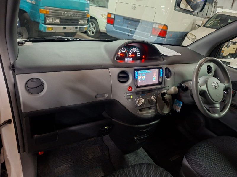  31127  TOYOTA SIENTA  2005  